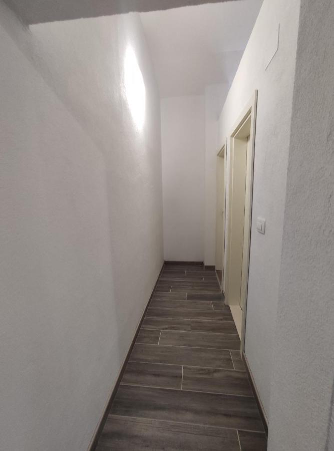 Apartmani Lesic Zaklopatica Lastovo Exterior foto